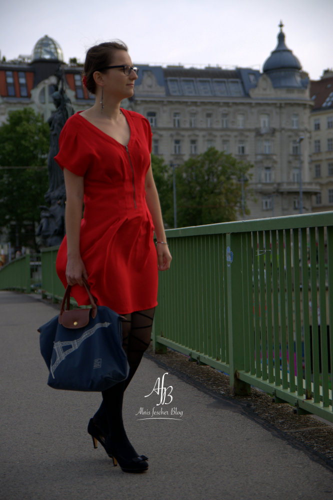 Red dress wandering through Vienna