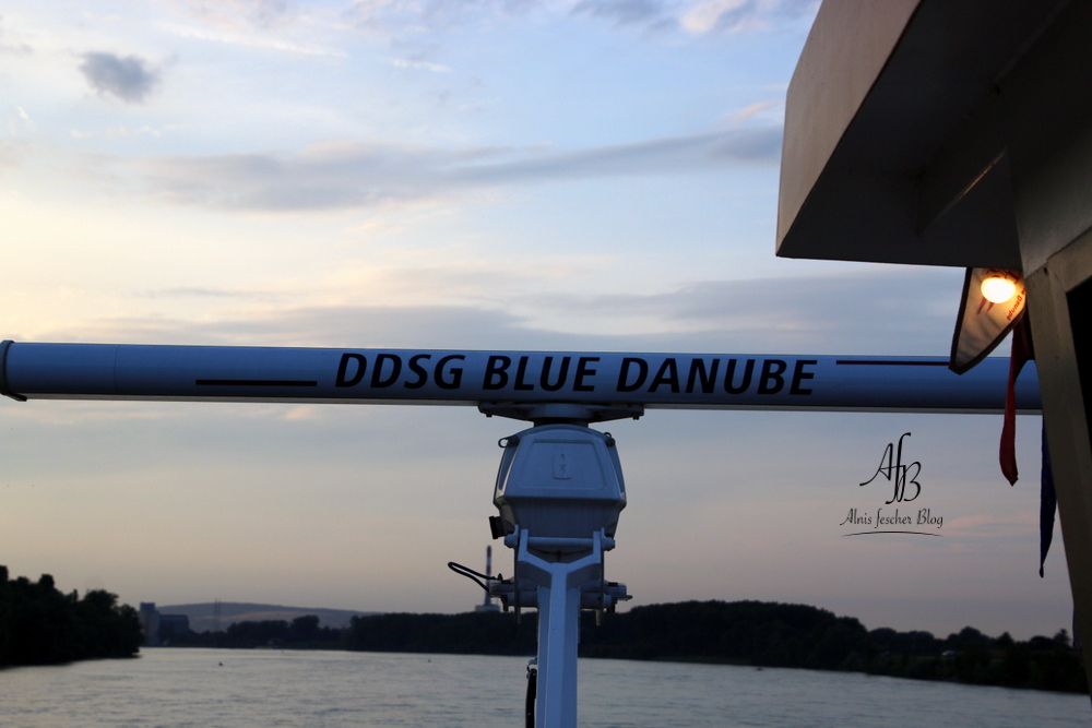 Themenfahrt "Karibische Nacht" mit der DDSG Blue Danube
