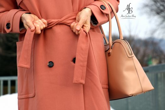 Outfit - Inspiration: Trenchcoat Ton in Ton mit 7/8 Hose