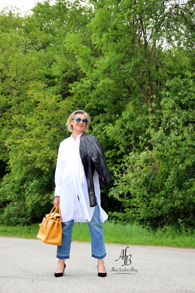 Outfit: Longbluse, Jeans und Kelly Bag Style